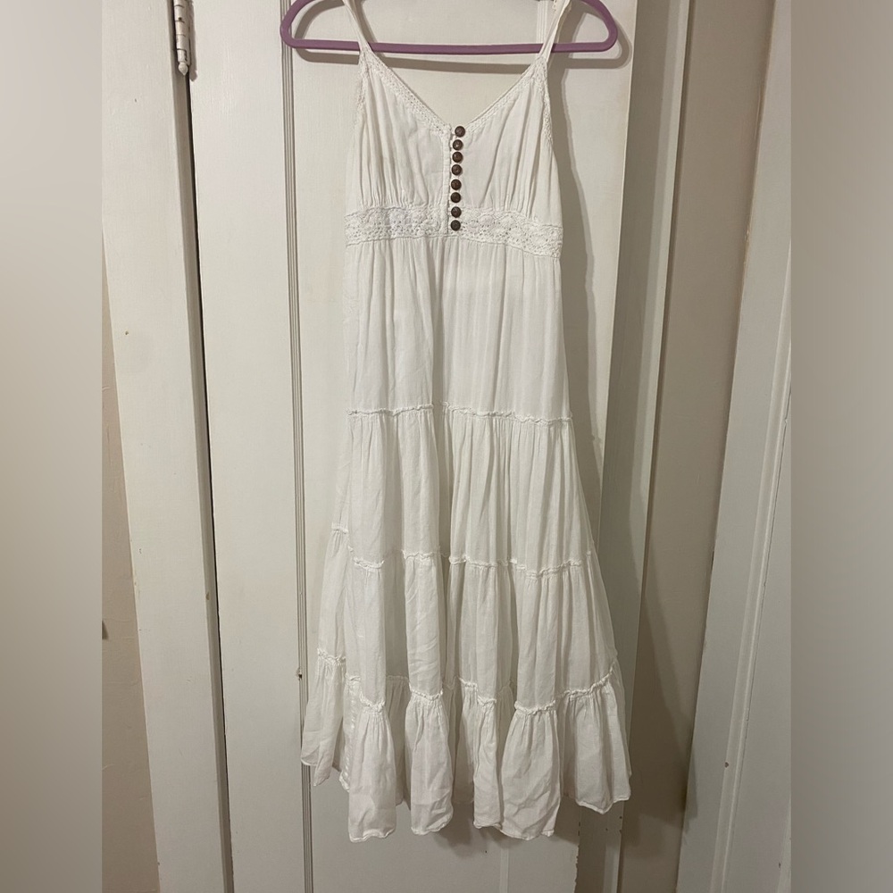 White sun dress in size large